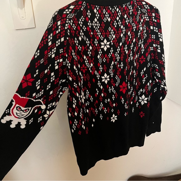 NWT Harley Quinn Sweater - Large - Picture 2 of 3